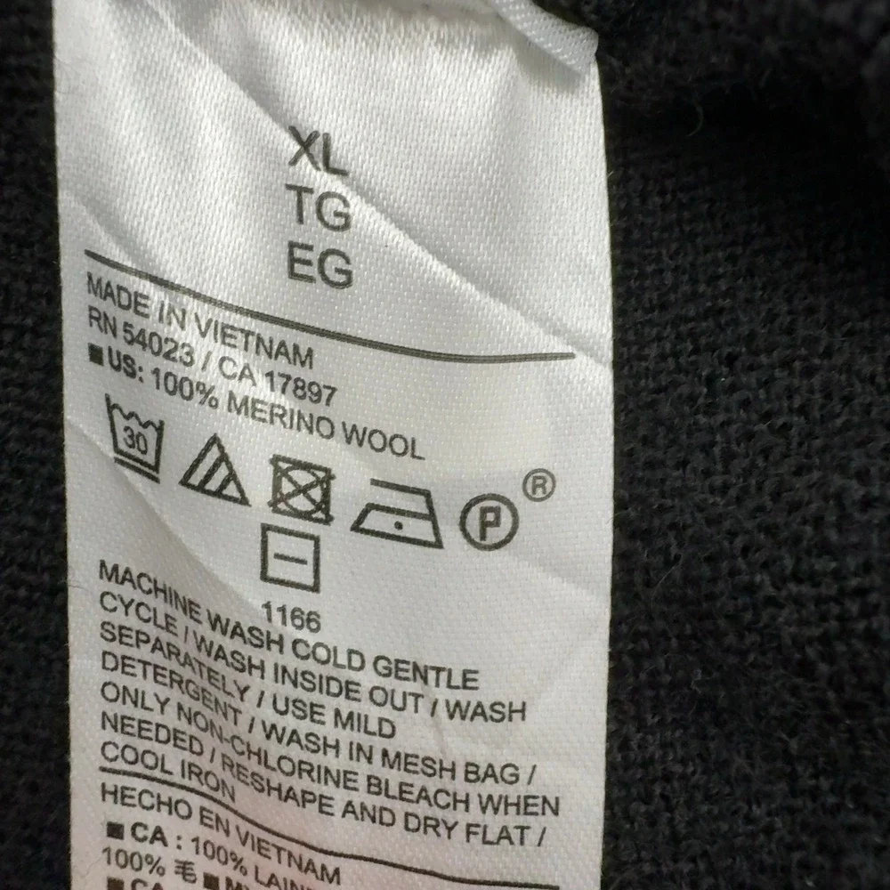 Banana Republic Sweater Mens XL Black Merino Wool Crewneck Classic Minimalist